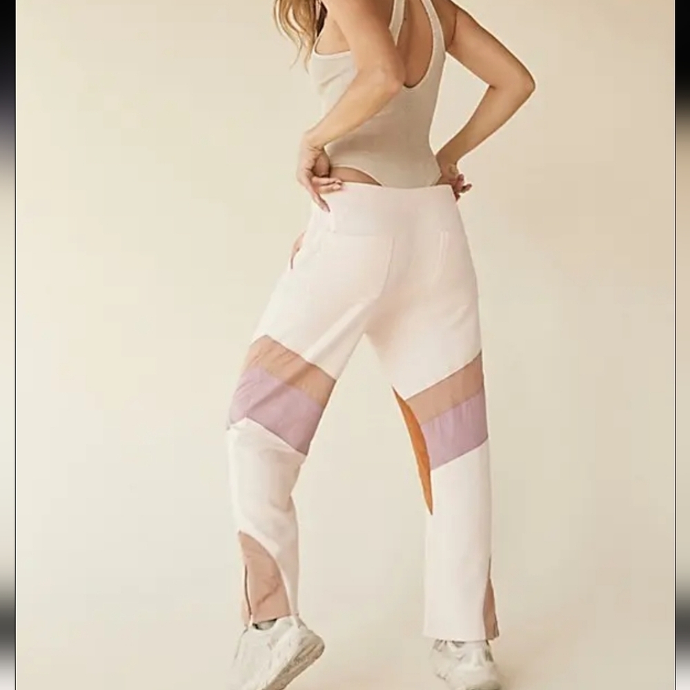 Free People Movement Flurry Pants Size Medium Bleached Ballet Combo